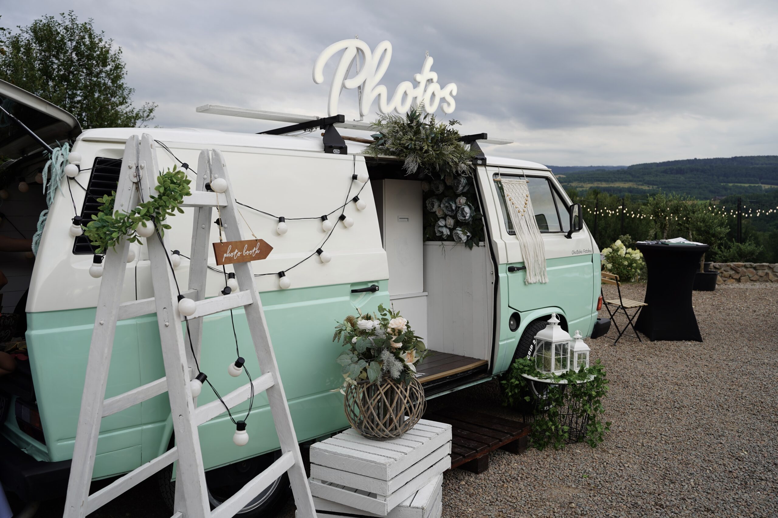 OhoBoho Fotobus jako miętowy fotobus boho na wesele